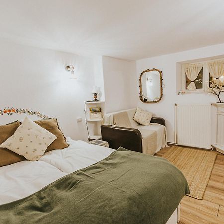 Republicii Rustic Apartament In Brasov City Center Buitenkant foto