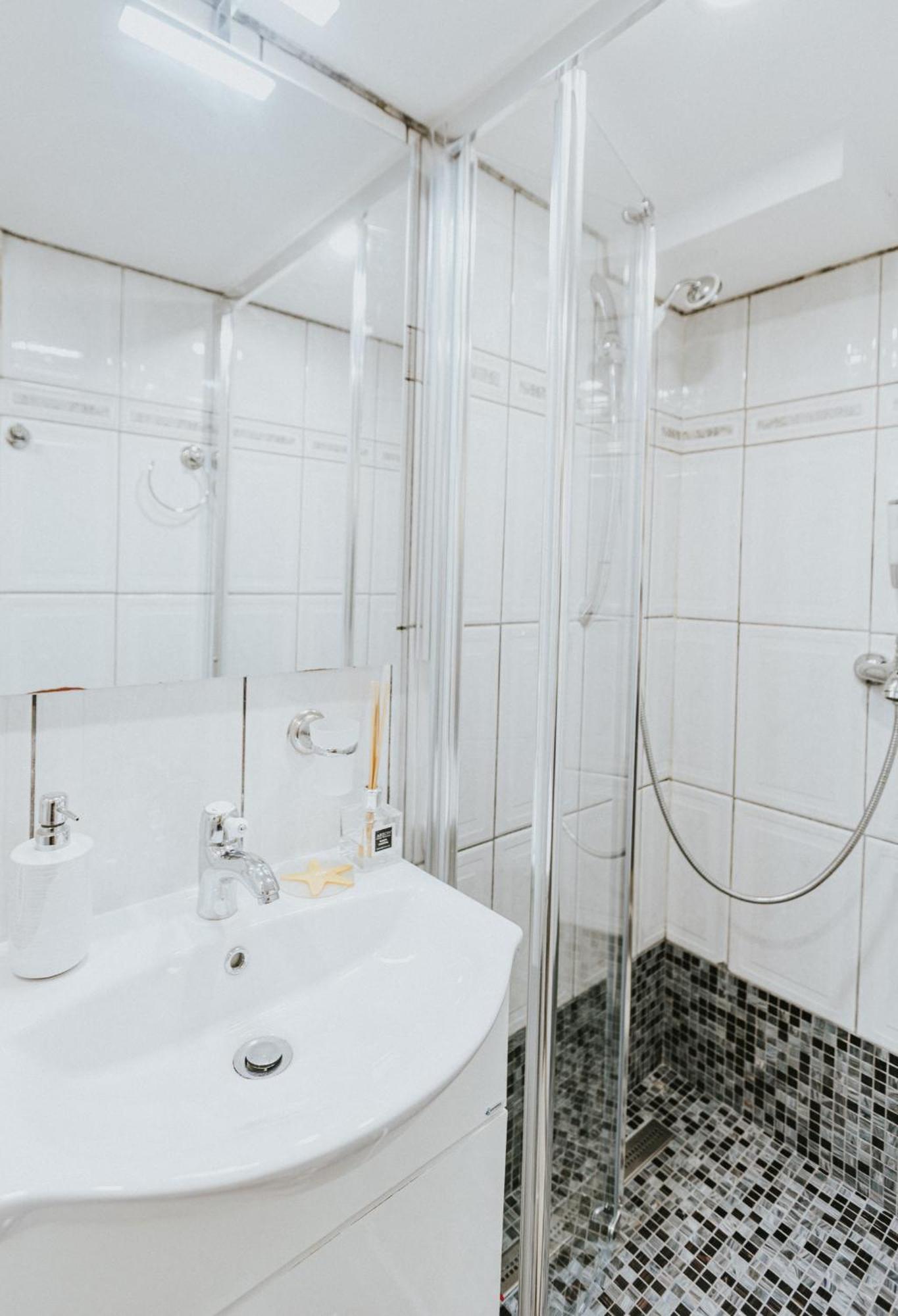 Republicii Rustic Apartament In Brasov City Center Buitenkant foto