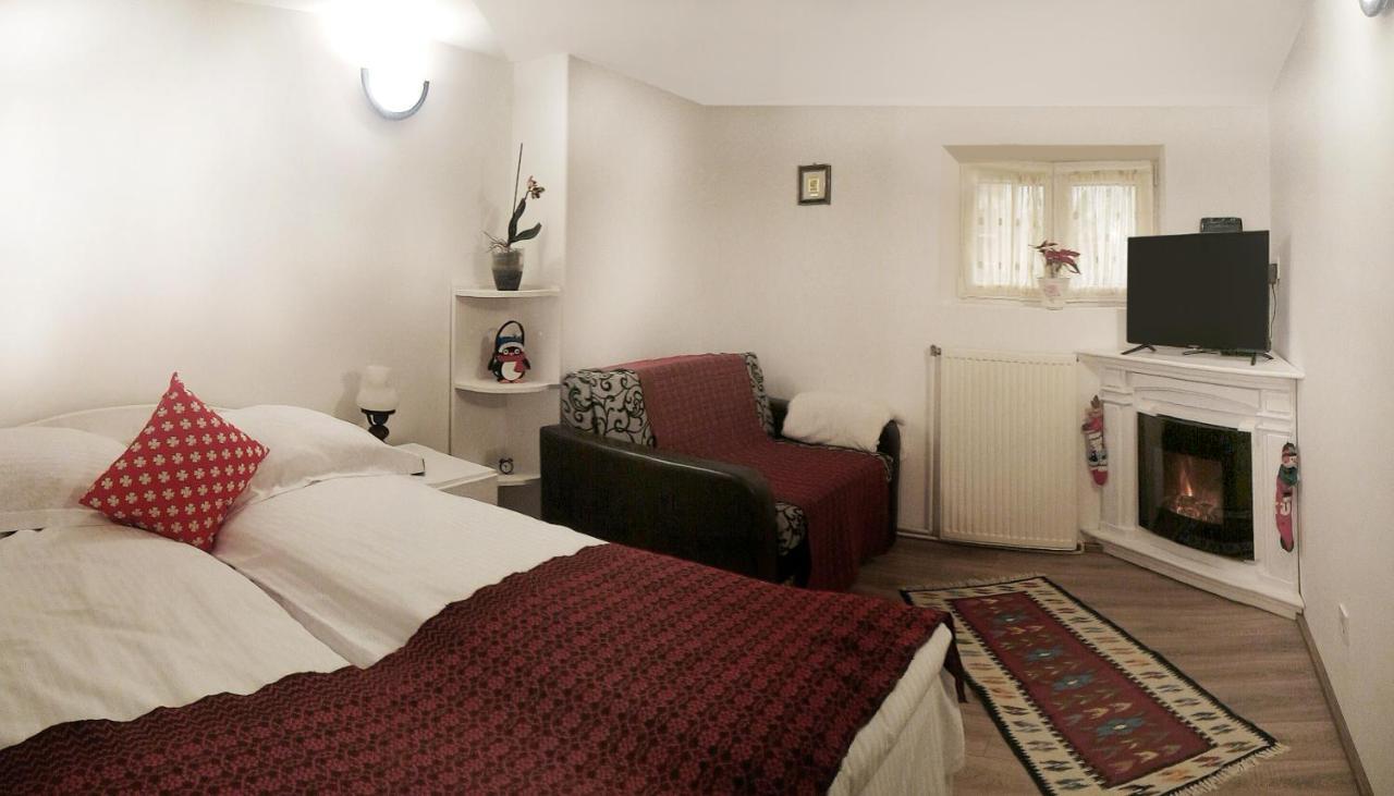 Republicii Rustic Apartament In Brasov City Center Buitenkant foto