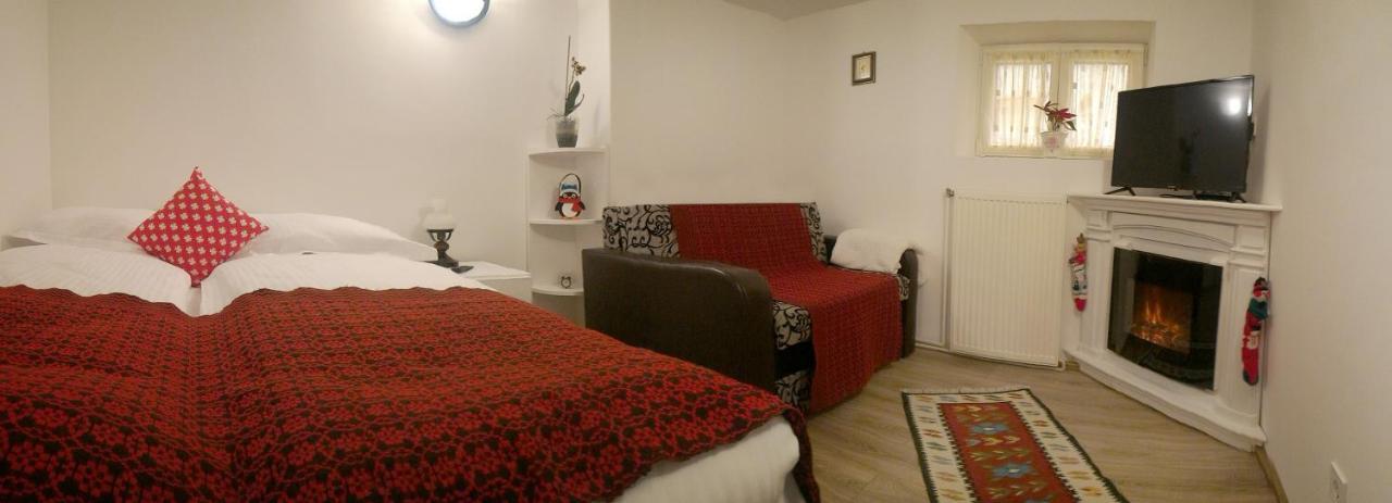 Republicii Rustic Apartament In Brasov City Center Buitenkant foto