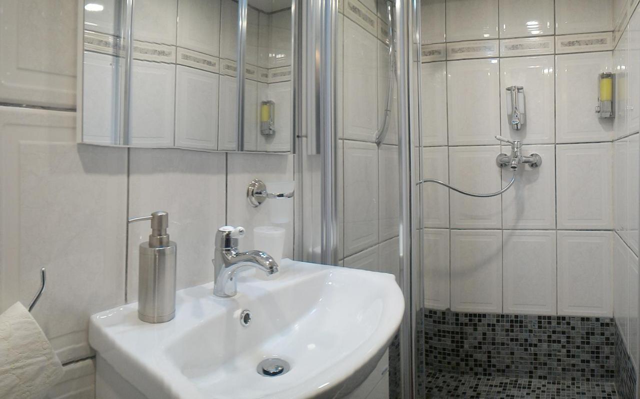 Republicii Rustic Apartament In Brasov City Center Buitenkant foto