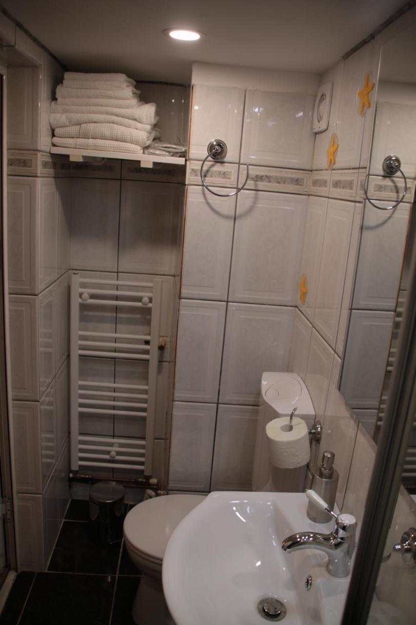 Republicii Rustic Apartament In Brasov City Center Buitenkant foto
